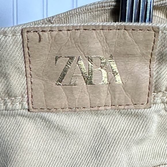 Zara Z1975 Wide Leg High Waist Raw Hem Beige Utilitarian Jeans Size 8 Casual - Picture 7 of 7